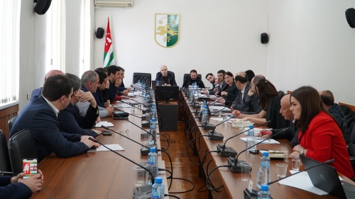 В Парламенте продолжается работа по совершенствованию норм уголовного законодательства Республики Абхазия 