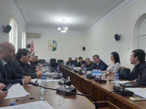 Беслан Халваш провел расширенное заседание Комитета по бюджету, кредитным организациям, налогам и финансам