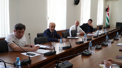 Состоялось заседание парламентского Комитета по экономической политике, реформам и информационным технологиям 