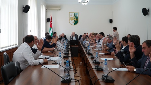 Парламент Республики Абхазия определил состав комиссий по сотрудничеству с палатами Федерального Собрания Российской Федерации